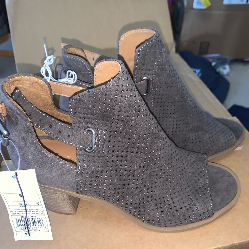 Gray Lizzie Booties
